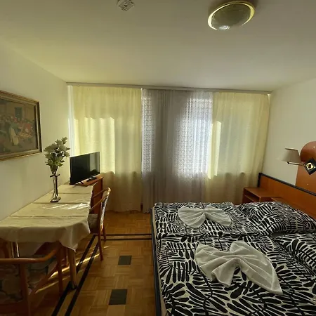 Doppelbett Mit Einzel Bett 2 *