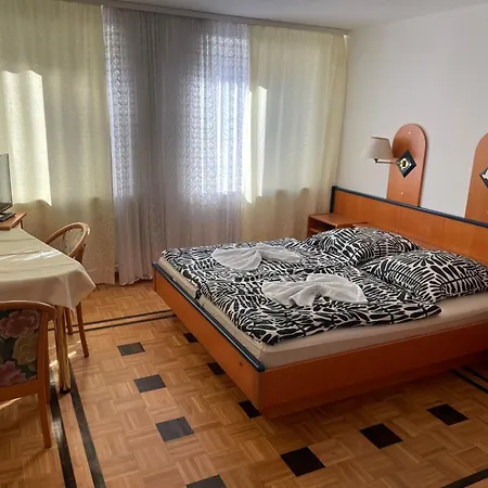 Doppelbett Mit Einzel Bett 2 *